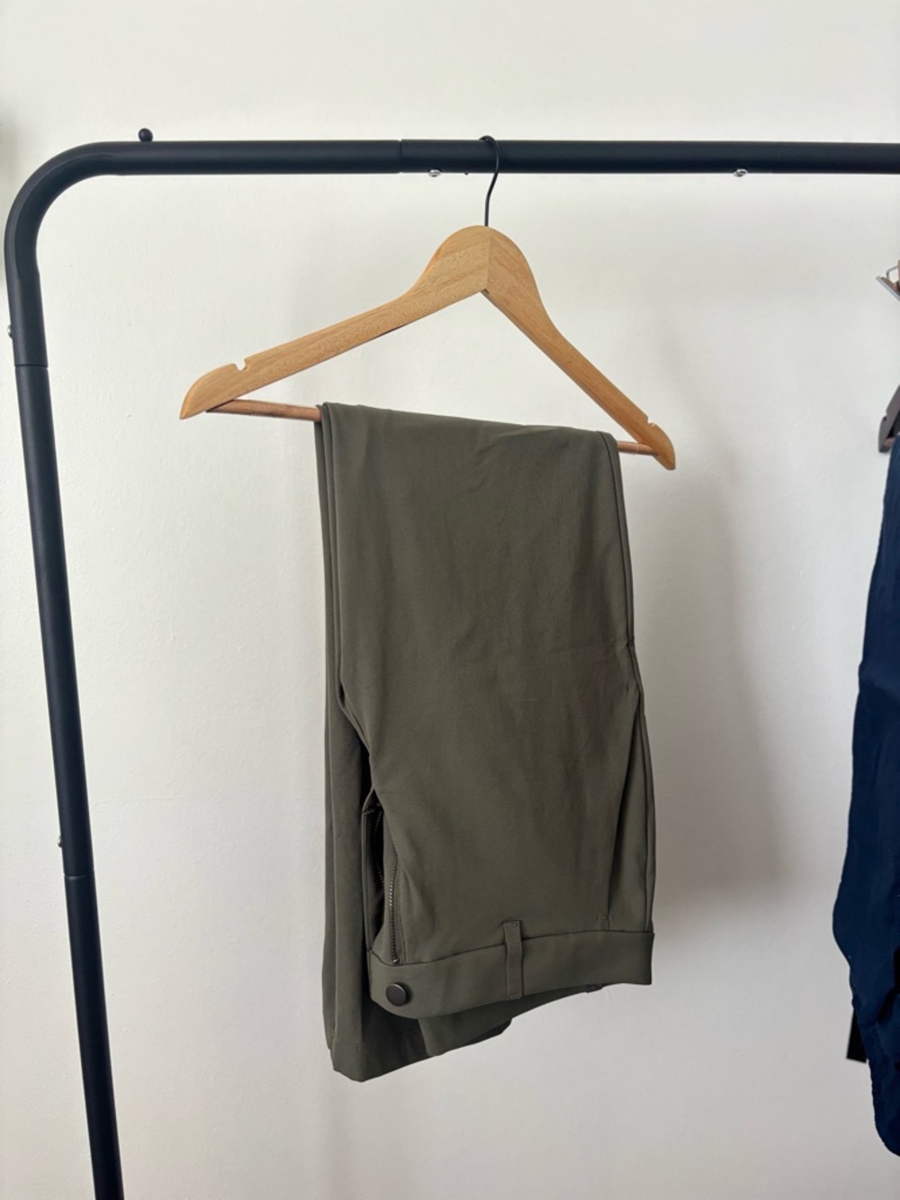 Lululemon Men's Olive Green Pants